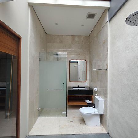 Villa Lovecho Canggu Εξωτερικό φωτογραφία