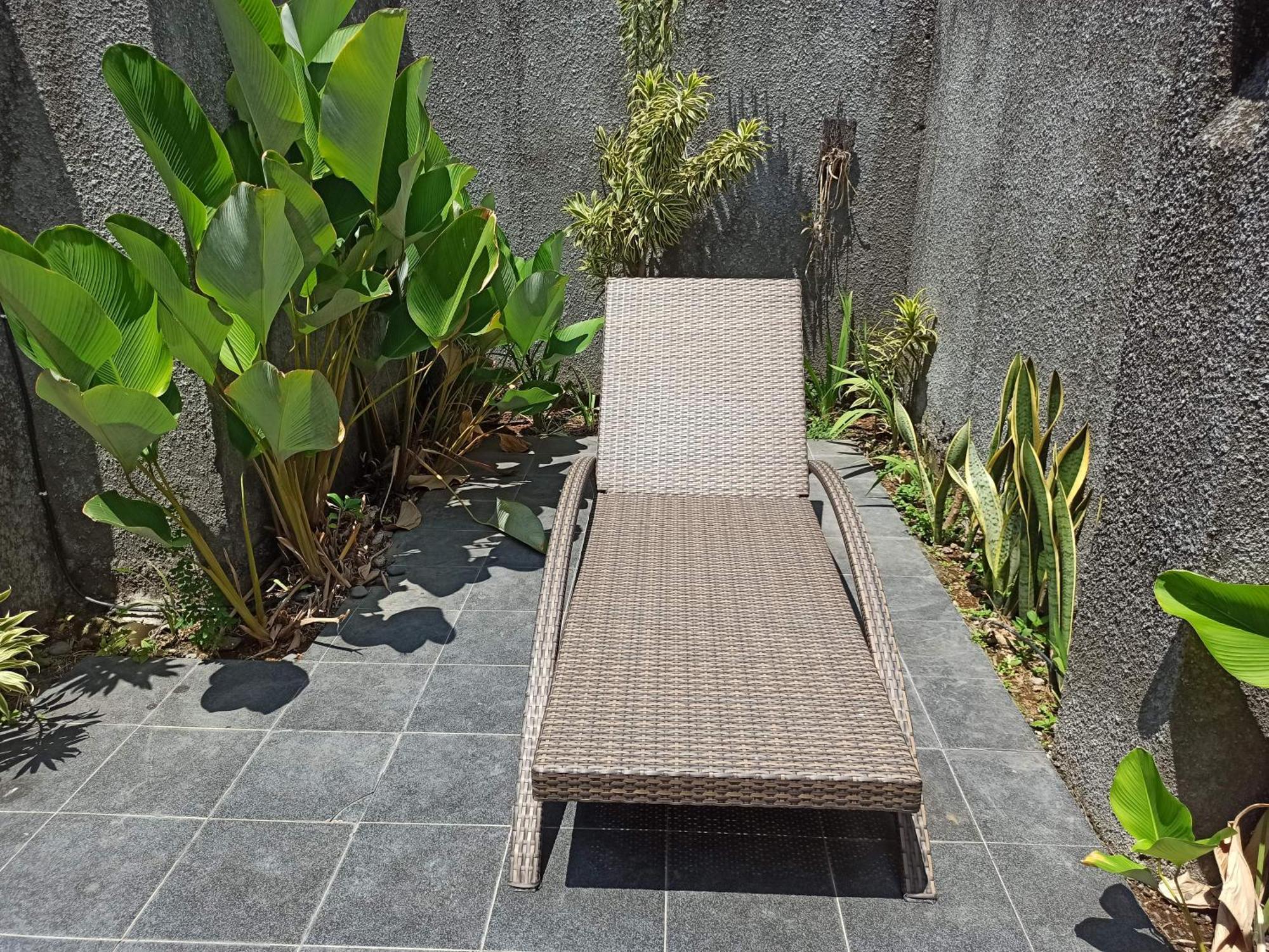 Villa Lovecho Canggu Εξωτερικό φωτογραφία