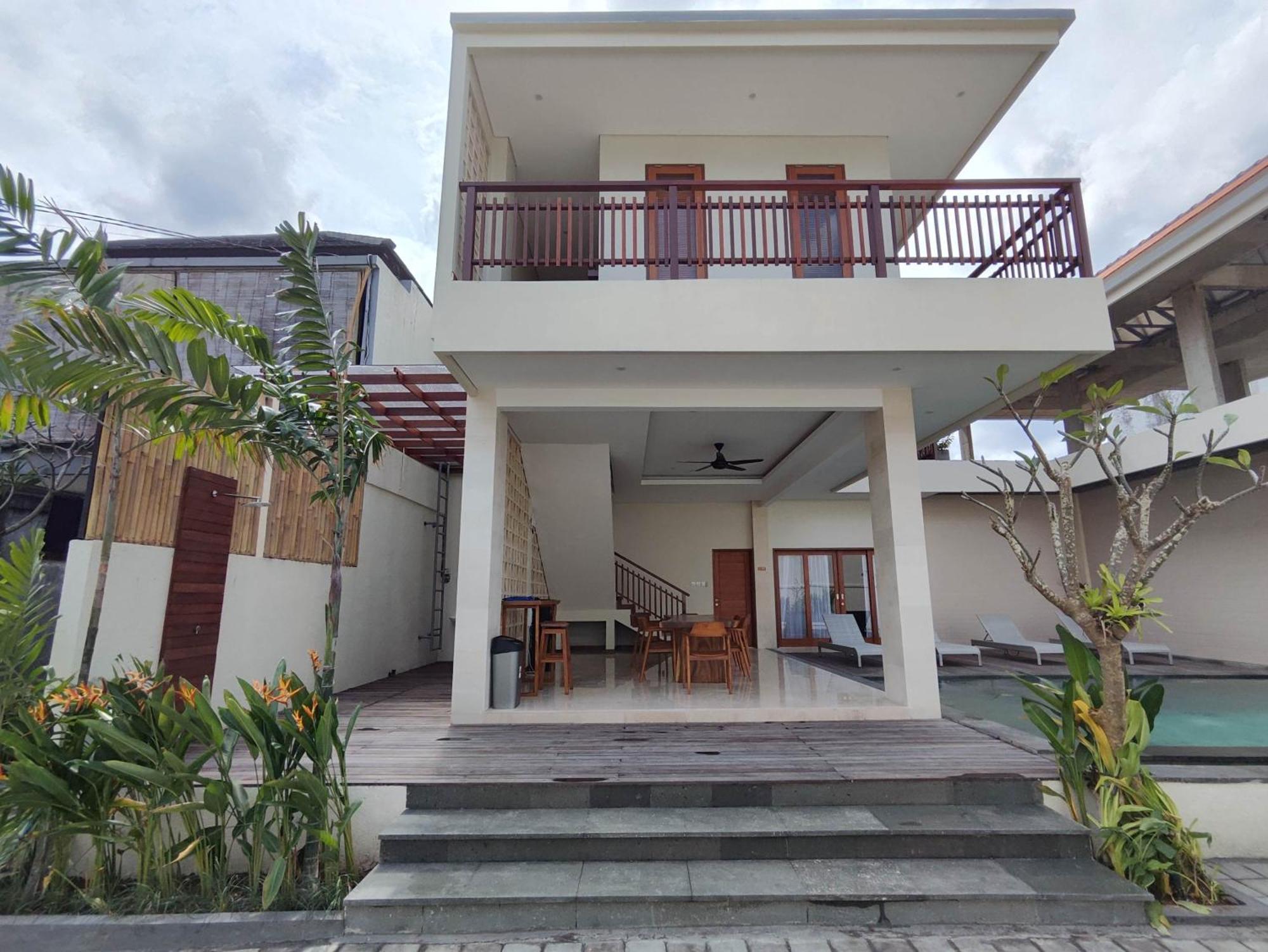 Villa Lovecho Canggu Εξωτερικό φωτογραφία
