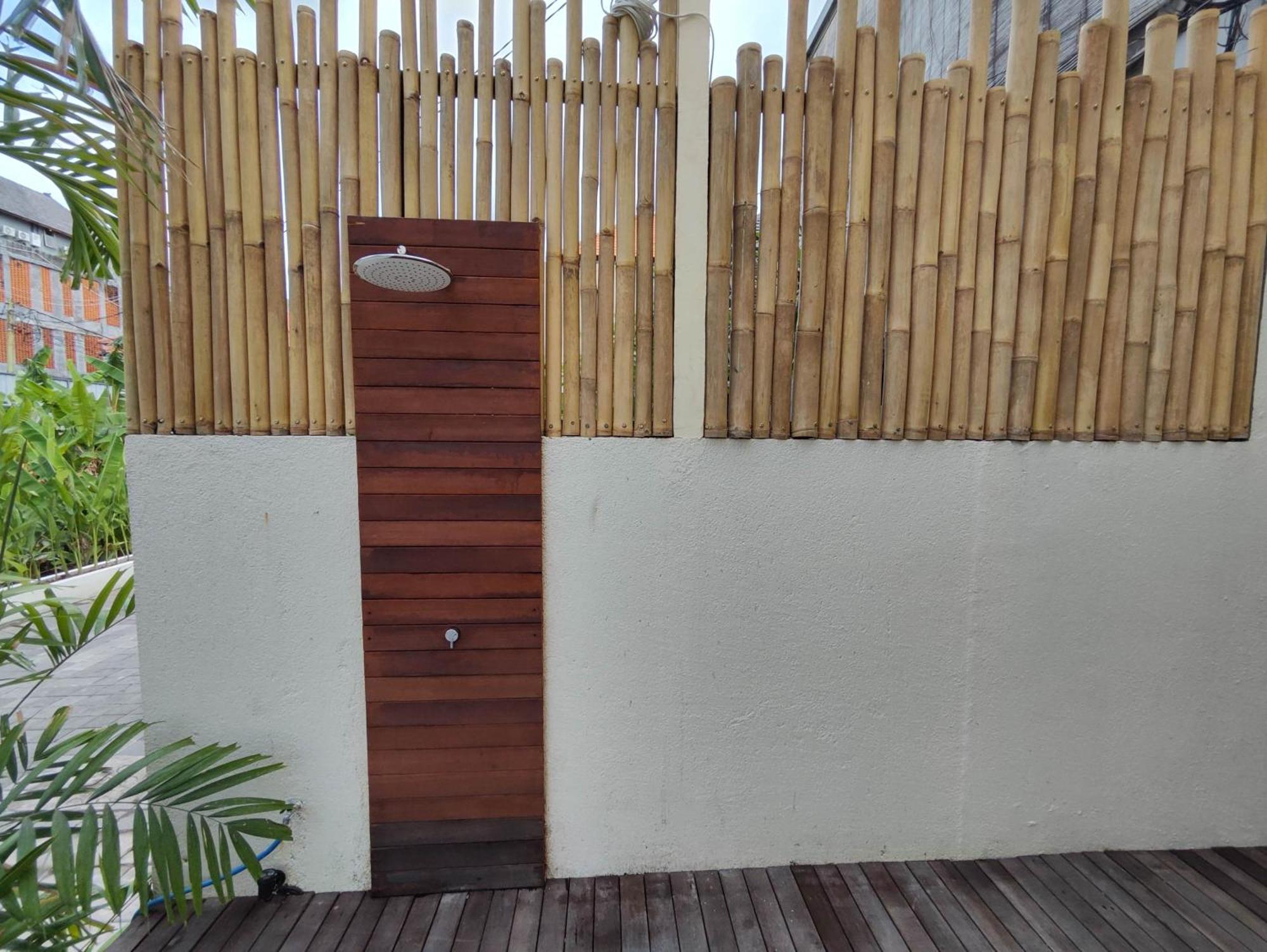 Villa Lovecho Canggu Εξωτερικό φωτογραφία